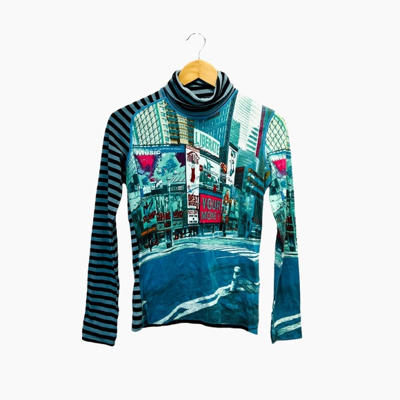 Custo Barcelona Sweaters - Custo Barcelona Turtleneck Knit Top Size 1